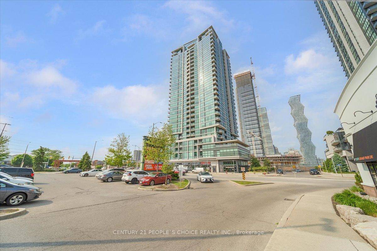 All Utilities included in rent EXCEPT Hydro Make this stunning 2 Bed 2 Bath Corner Condo in Square One area your home !