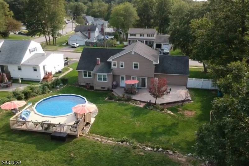 Absolutely beautiful 5 bedroom home in a top Succasunna neighborhood.