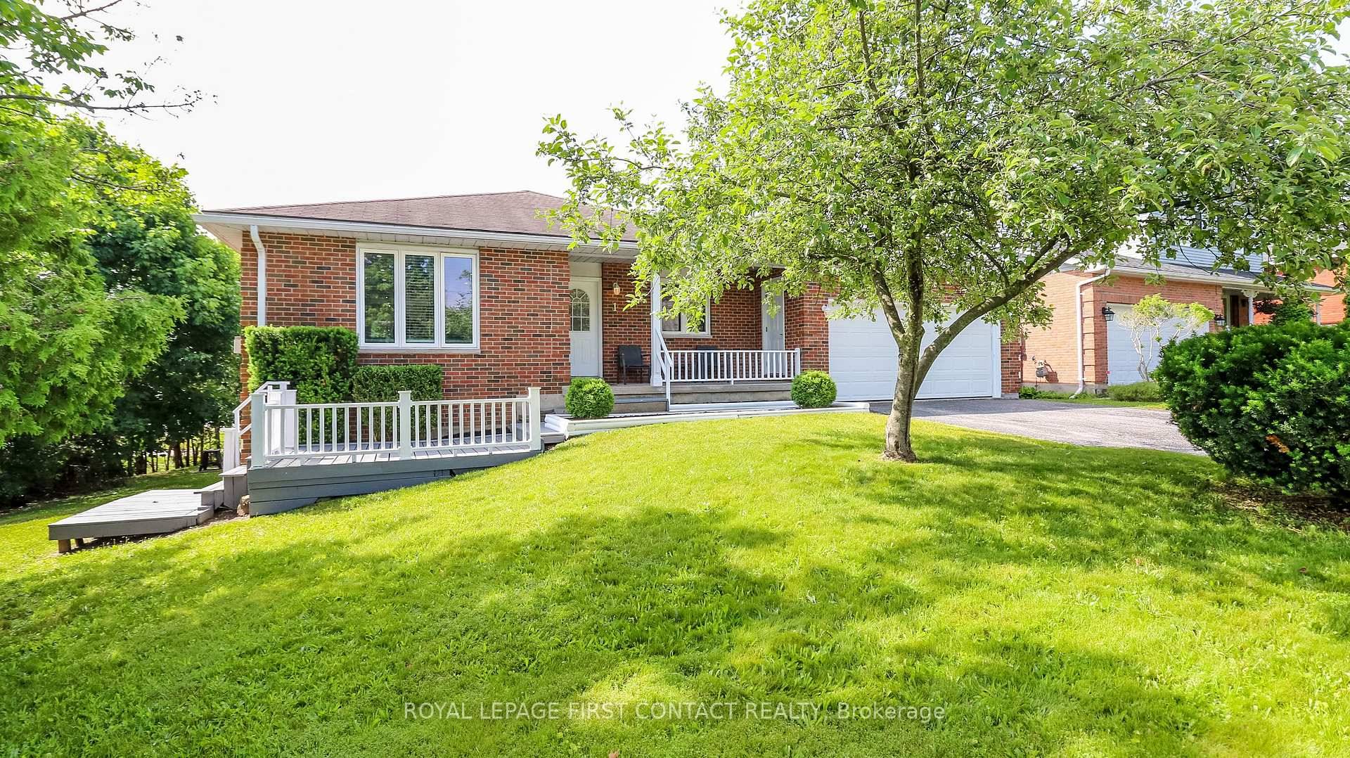 Amazing Investment ! ! Completely renovated 5 Bedroom LEGAL DUPLEX in Orillia close to all amenities, walking trails and easy access from Hwy 11 !