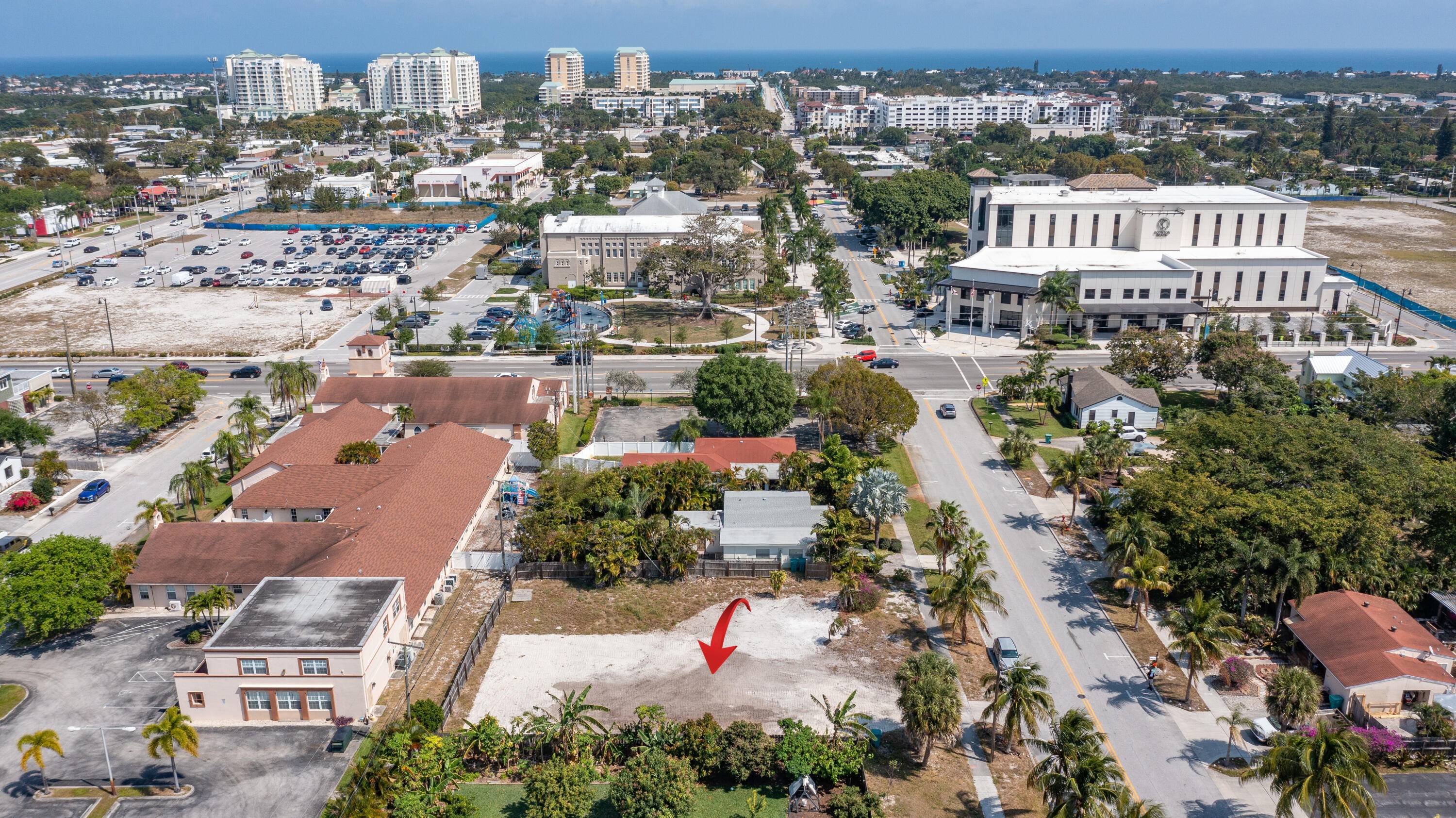 . 27 Acre lot in the heart of Boynton Beach, only a 5 minute drive to the beach.