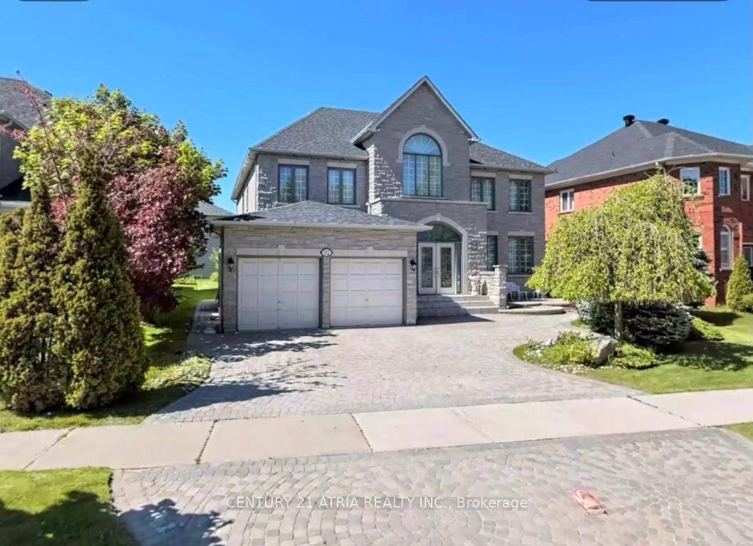 Discover luxury living in one of Richmond Hill's most sought after neighbourhoods.