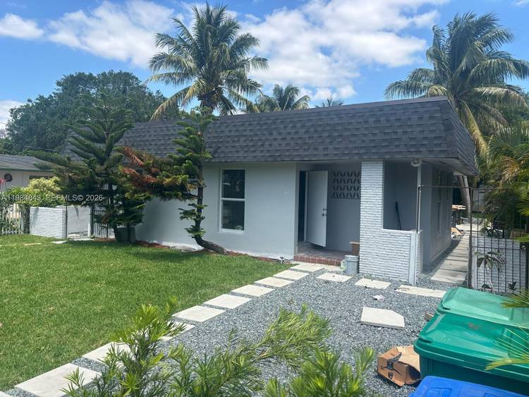 Investment Opportunity NEW ROOF, NEW FLOORS, NEW KITCHENS, NEW BATHROOMS Duplex for Sale This centrally located duplex offers 3 bedroom two bedroom, 1 Efficiency units with great value add potential.