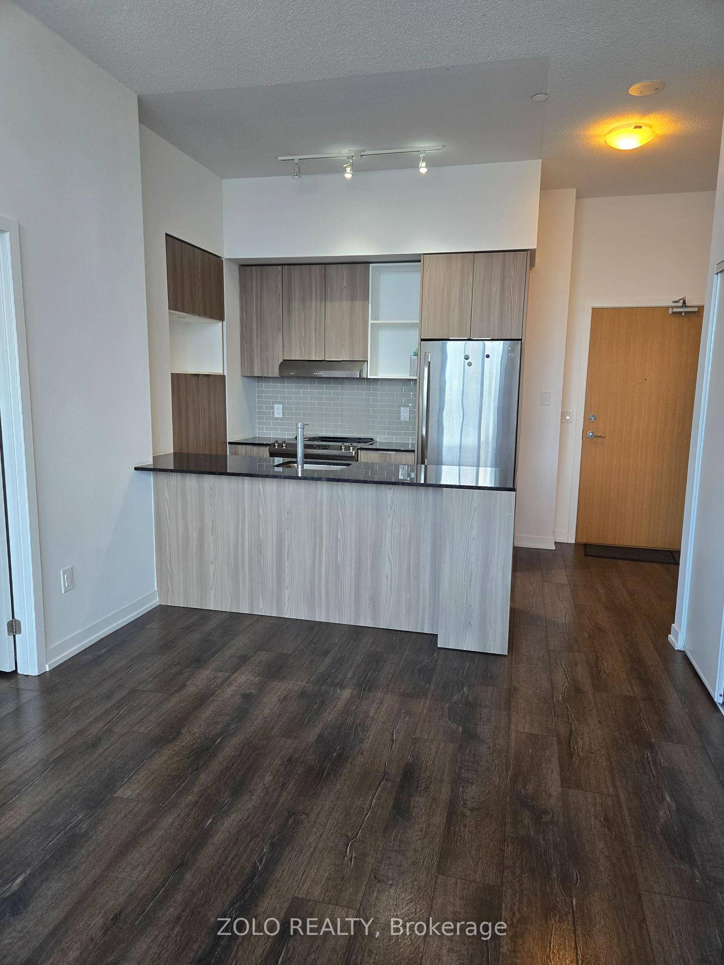 Location Location ! ! This condo has 2 Bedroom, 2 Bathroom.