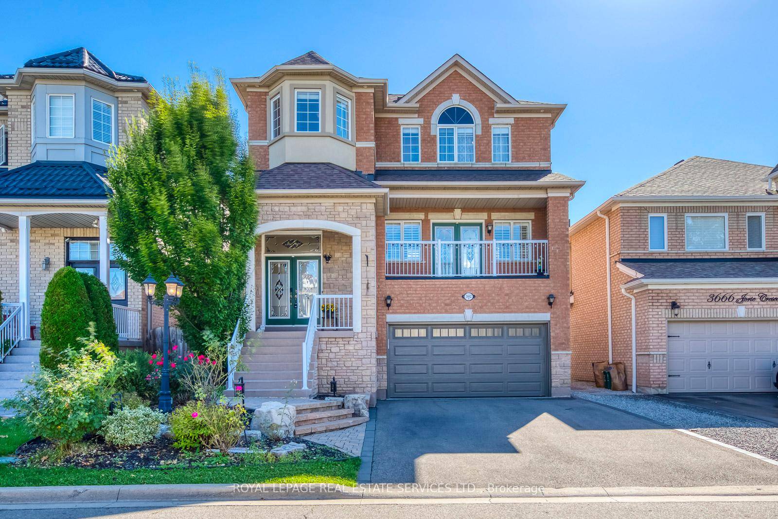 Stylish Detached Home in Churchill Meadows, Mississauga.