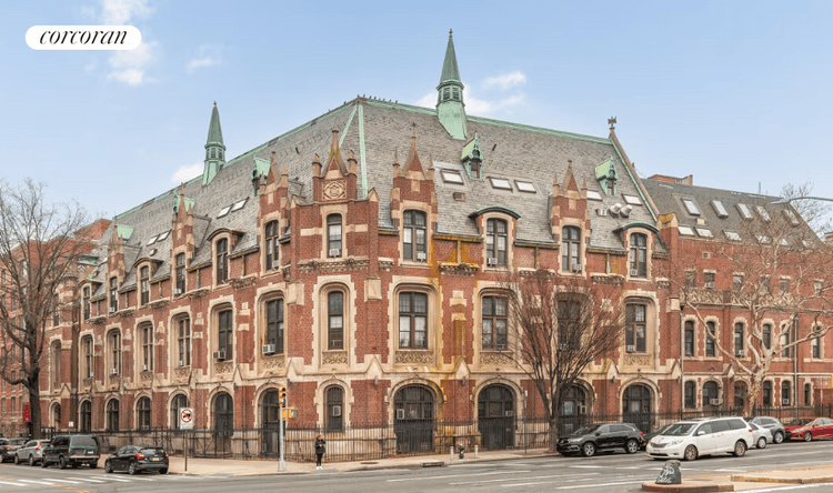 ICONIC GOTHIC LIVING PRICE REDUCED Spacious 2 BR, 2.
