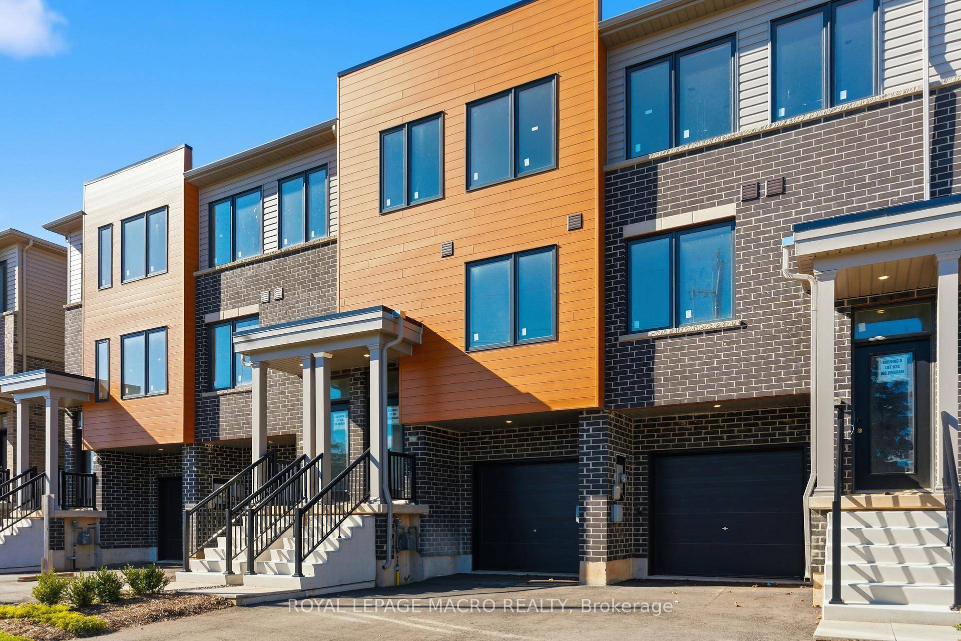 Welcome to Roxboro, a true master planned community located right next to the Red Hill Valley Pkwy.