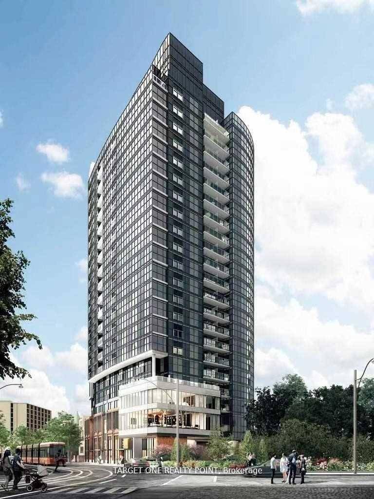 Spacious 1 Bedroom Den Menkes built In.