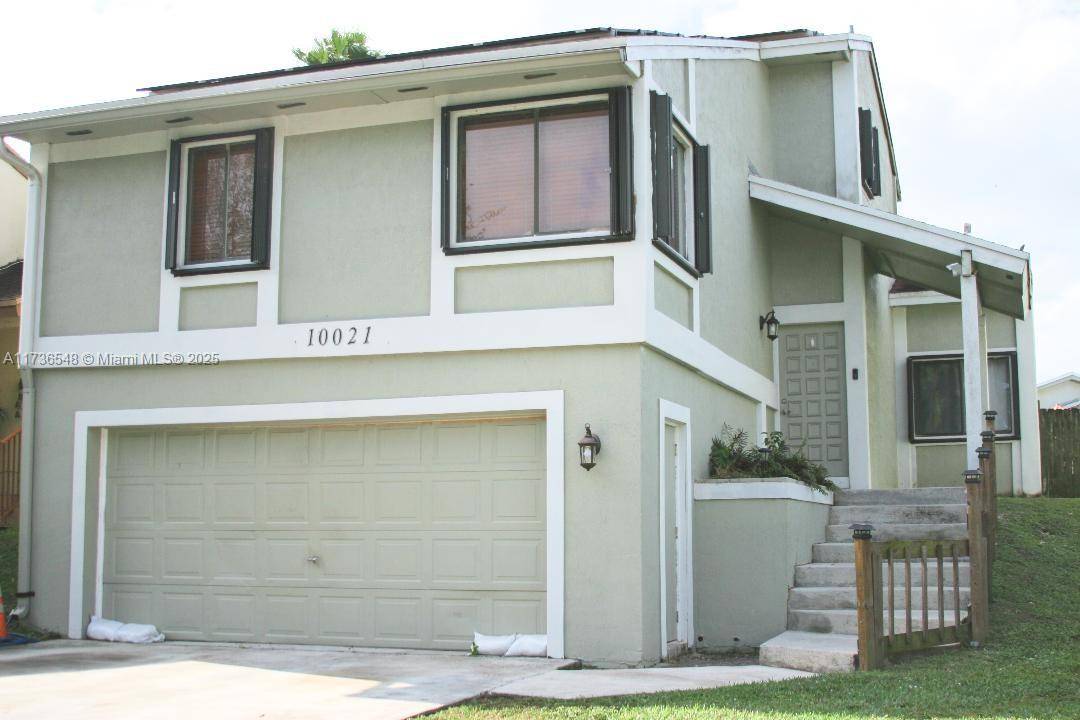 Nestled in the highly desirable, family friendly neighborhood of Lakes by the Bay, this exceptional single family home offers the perfect blend of comfort, convenience, and location.
