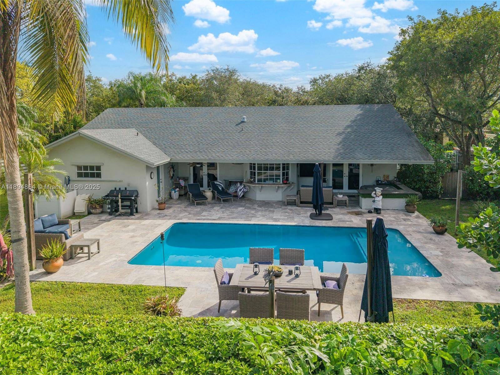 Welcome to Country Walk, one of Miami s most desirable family communities.