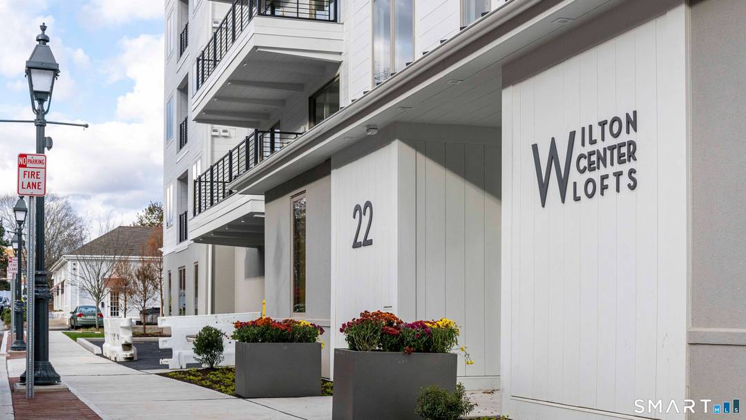 2, 360 SF End Unit Duplex Designed for Modern Living 3 Bed 3 Bath.