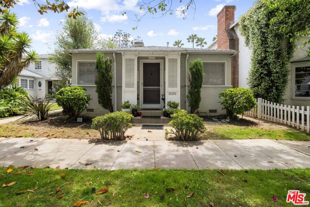10370 Ashton Ave 4BR Westwood La