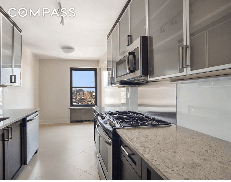High Rise Apartments in Greenwich Village For Rent