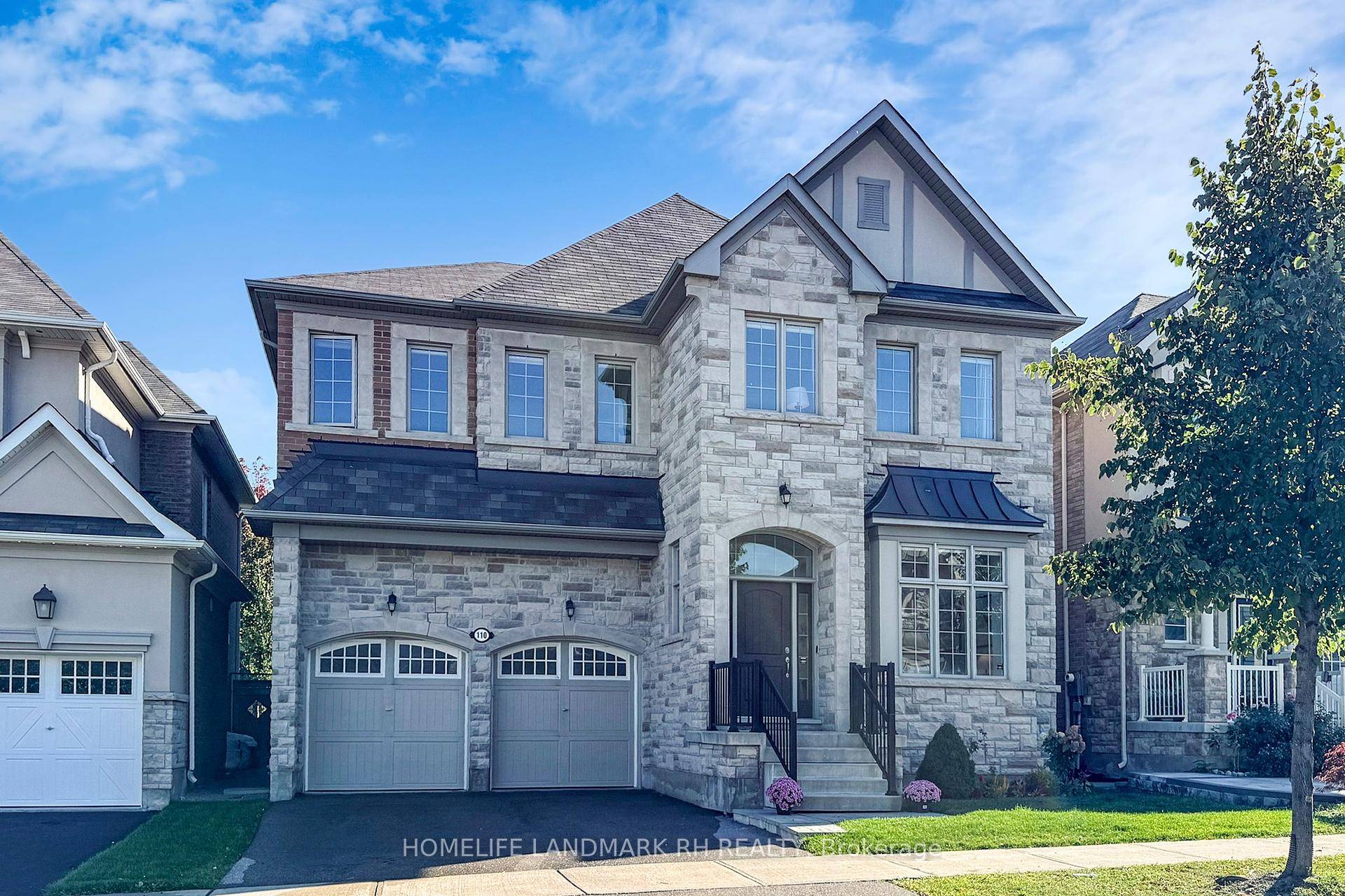 Gorgeous Detached Home w Double Car Garage.