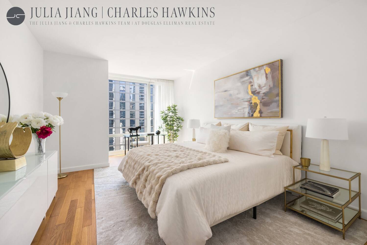 Residence 2202 is a bright and generously sized one bedroom, one and a half bath Corner home, approx.