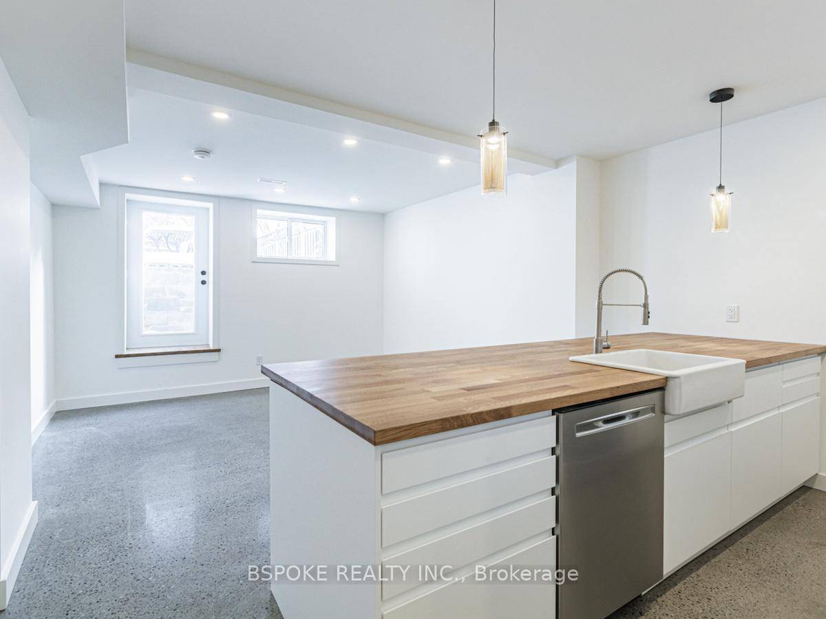 Welcome to this newly renovated, bright, and spacious 1 bedroom, 1 bathroom apartment in the highly sought after Dovercourt Wallace Emerson Junction neighbourhood.