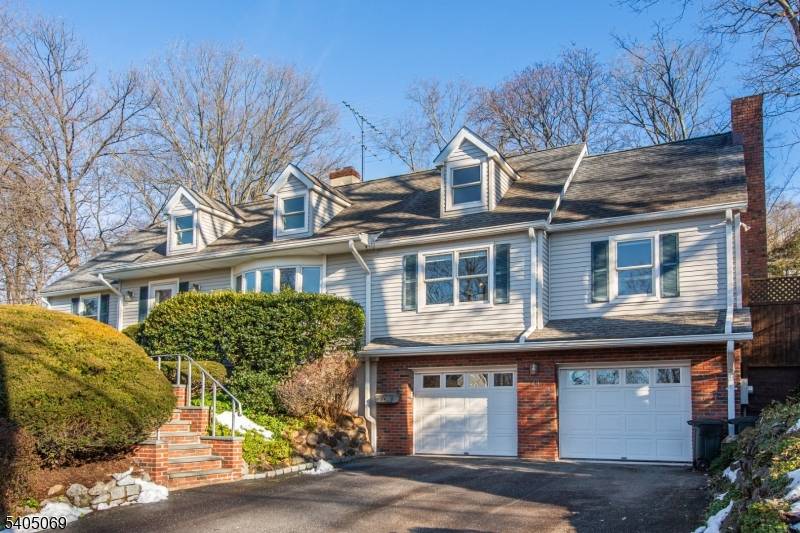 Well maintained, sun drenched, 4 BR, 2.