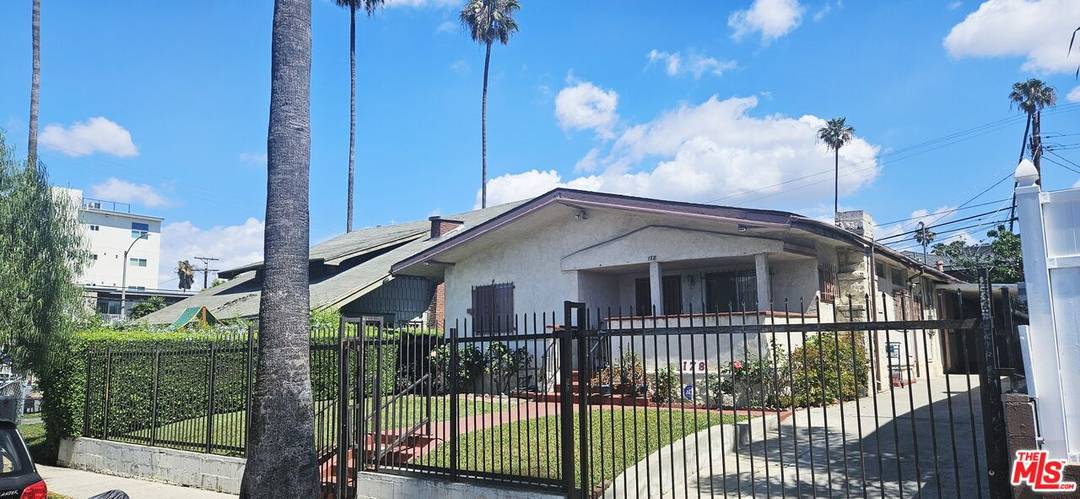 178  N Mariposa Ave 3BR Mid Wilshire La