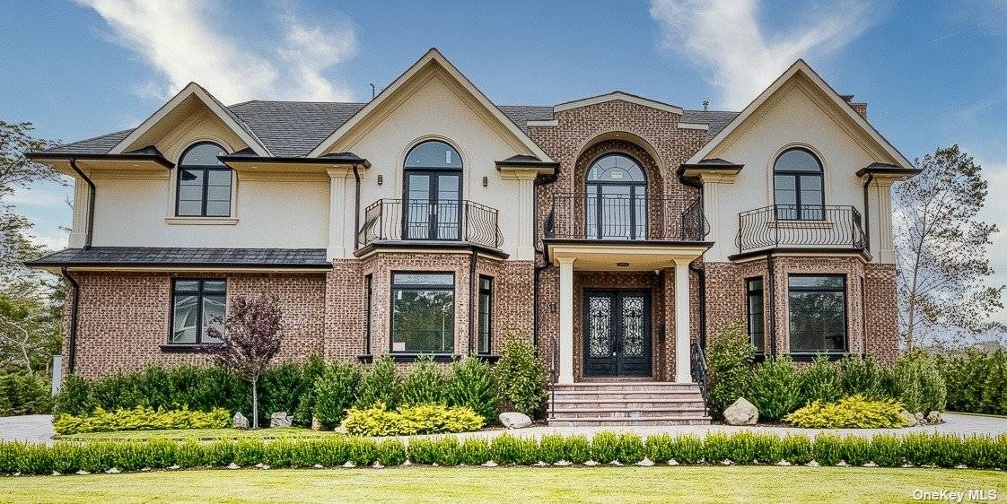 POOL Luxury New Construction Boaters Dream Home Situated in elegant and beautiful Hewlett Harbor.