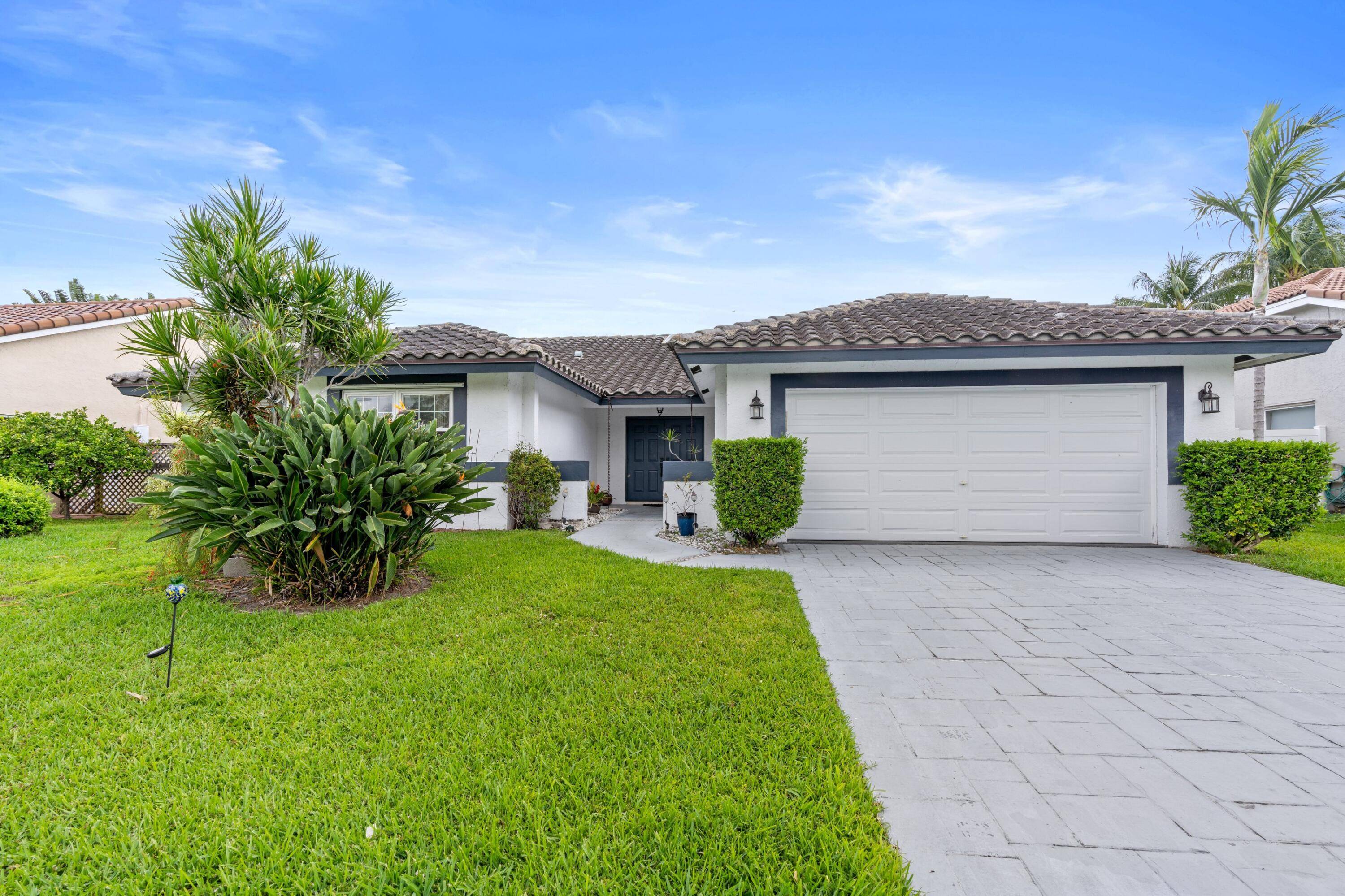 ABSOLUTELY GORGEOUS SINGLE FAMILY HOME PRIME EAST BOCA RATON LOCATION Prestigious Hidden Valley No HOA Fees Walk Bike to Park, Playground Tennis Courts Hurricane Impact Windows Doors Double Door Entrance ...