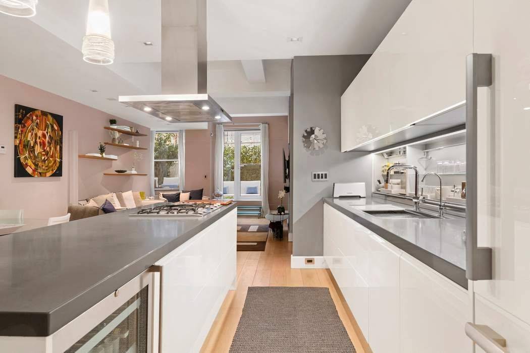 Ever dreamt of having your own private outdoor oasis in the heart of Manhattan ?
