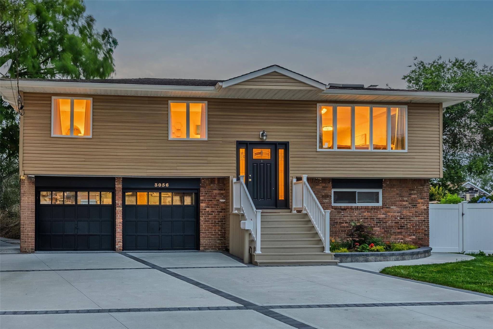 Rarely available unique opportunity to own 117' of waterfront with an open and expansive view at the junction of two canals, where the constant flow of water will energize you ...