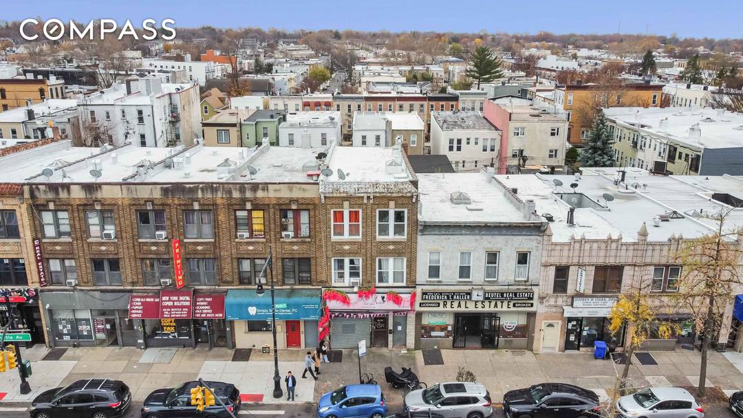 Fantastic investment prospect this mixed use property, located at the border of Ridgewood and Glendale, features two 3 Bedroom residential units and a commercial space, offering a 5 cap rate.