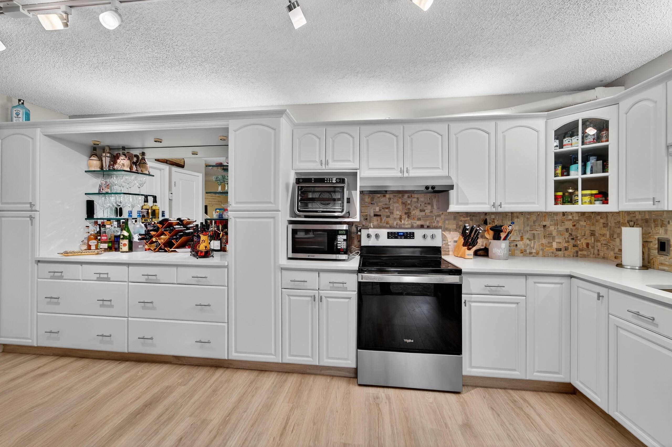 Situated in PGA National at Glenwood Townhomes !