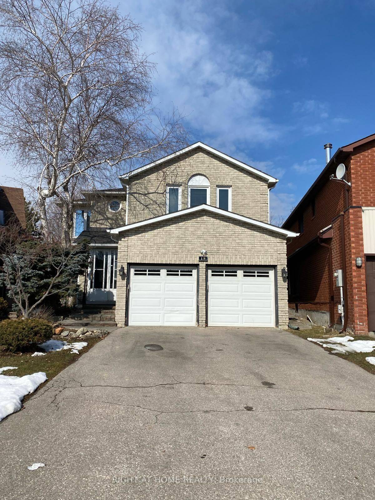 This is a stunning renovated family home in Thornhill's highly sought after area.