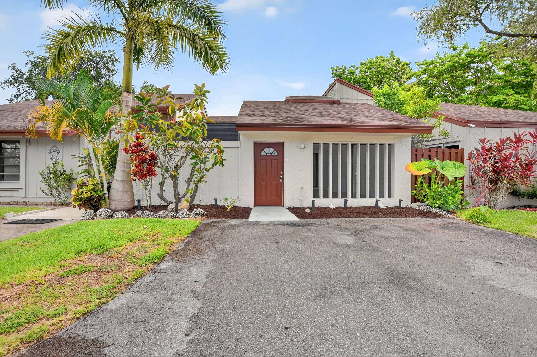 Welcome to 22576 Vistawood, Timberwalk Community.