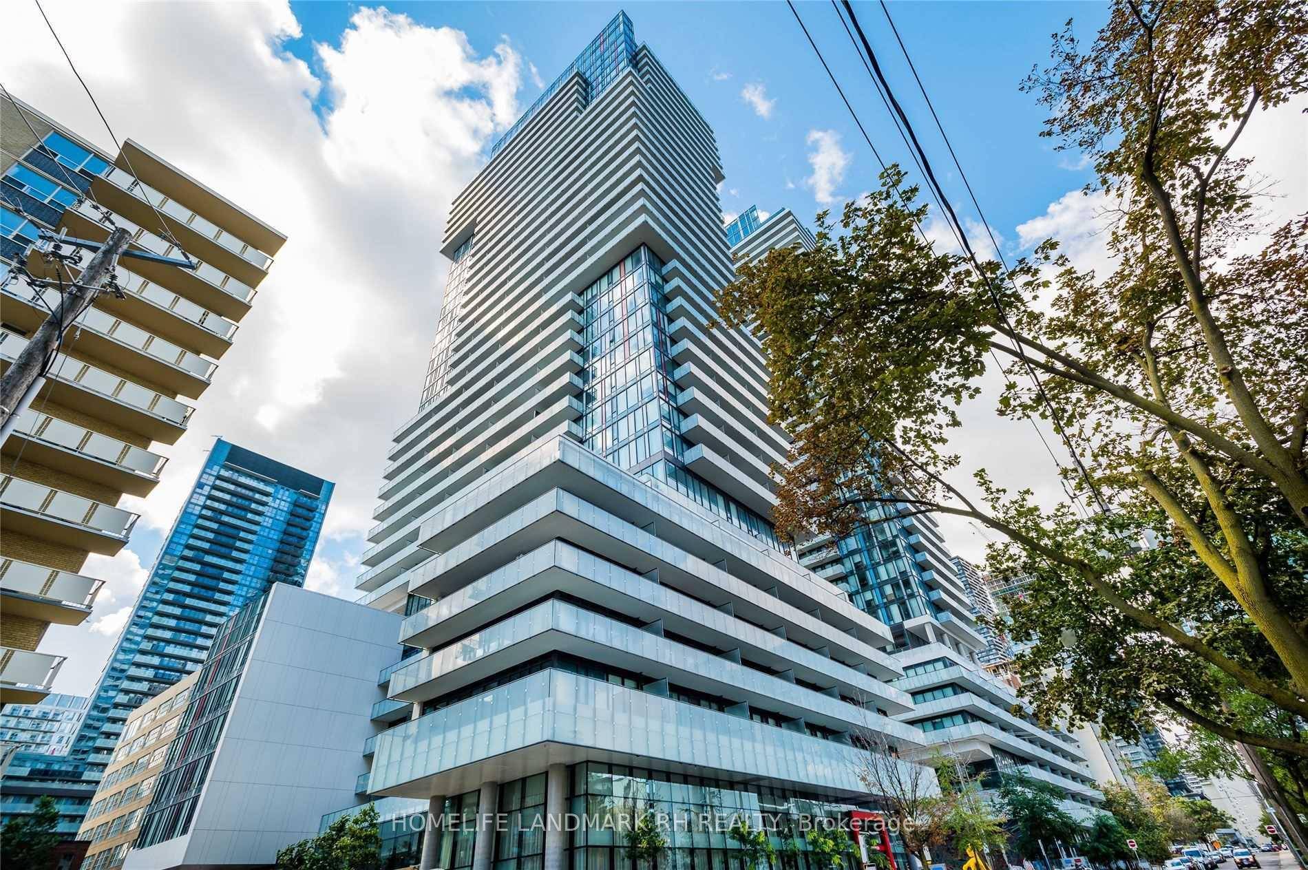 Luxury Corner Unit With Surrounding Floor To Ceiling Windows !