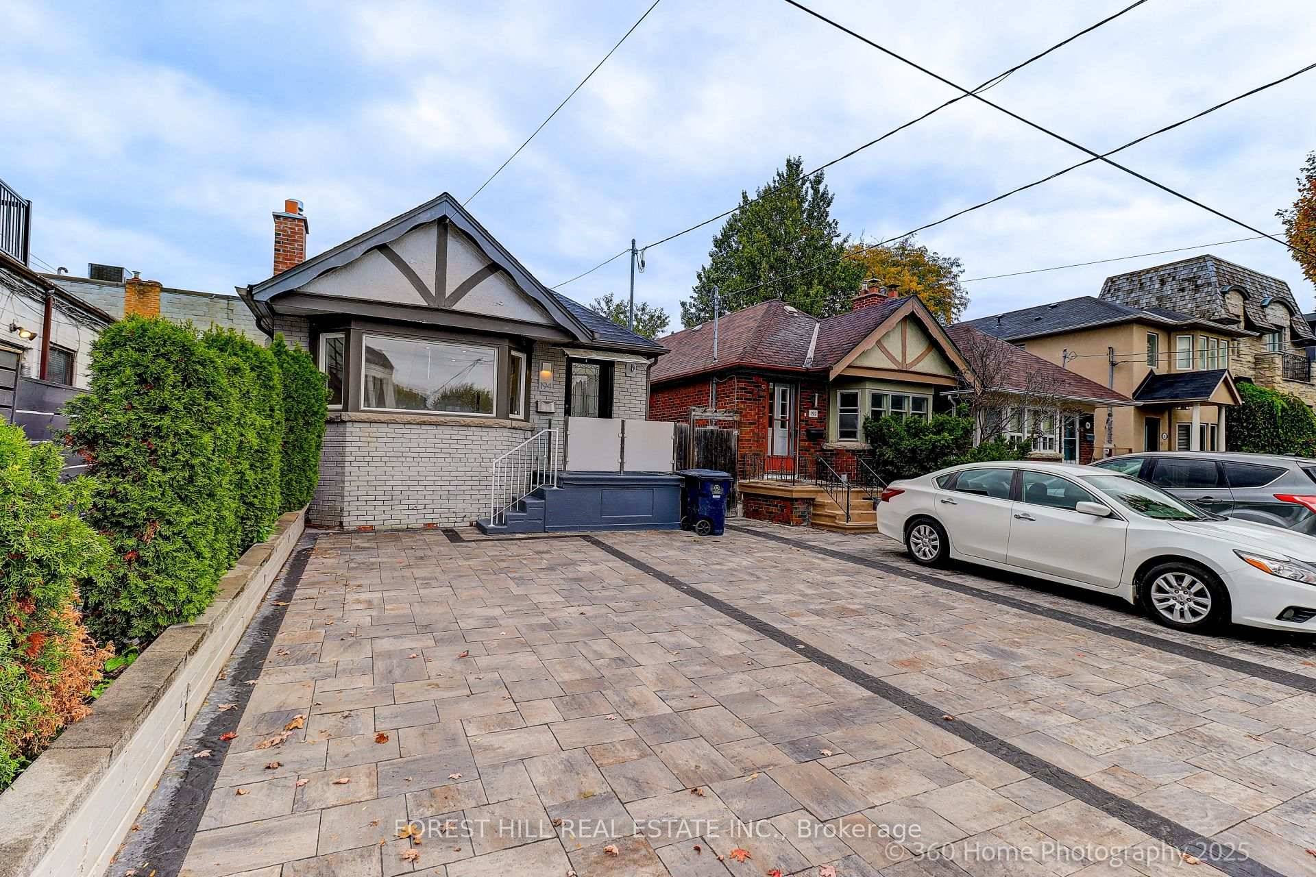 MUST SEE BUNGLOW NEW HARDWOOD FLOOR, NEW PAINT OPEN CONCEPT CONTEMPORARY MODERN DESIGN SPACIOUS 4 ROOMS BEDROOMS, 2 WASHROOMS, PRIVATE DRIVEWAY SPACE FOR 3 PARALLELED PARKS AND PRIVATE MATURE BACKYARD, ...