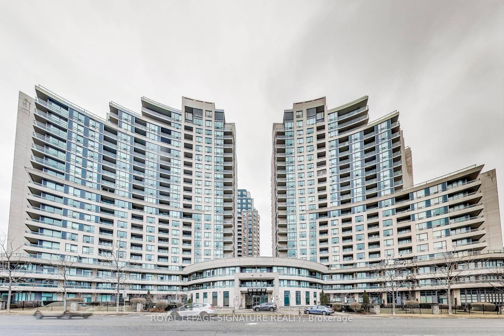 Discover the perfect blend of comfort and convenience in this stylish 1 bedroom condo.