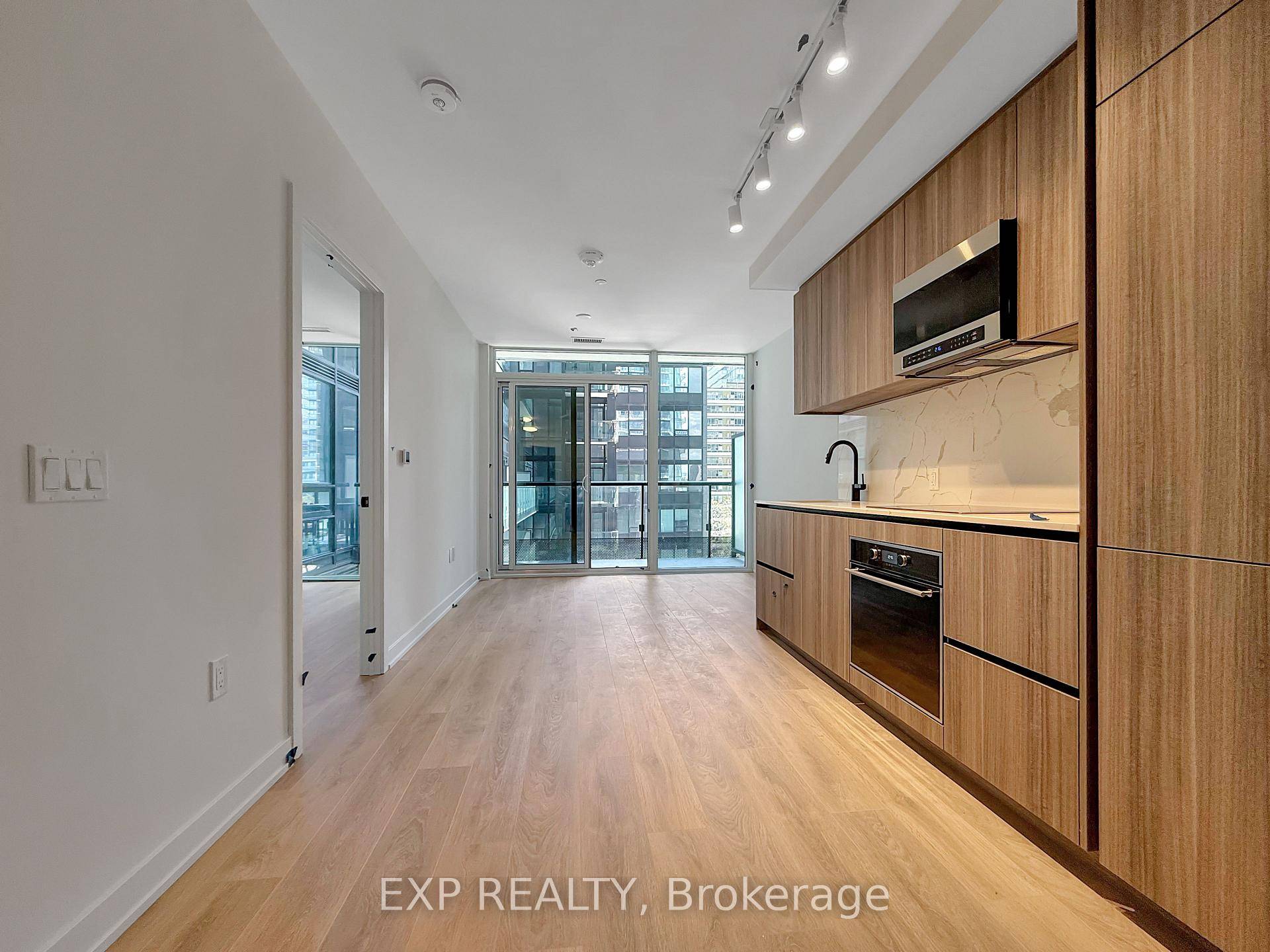 Live where the citys energy meets sleek designwelcome to Suite 601 at Line 5 Condos !