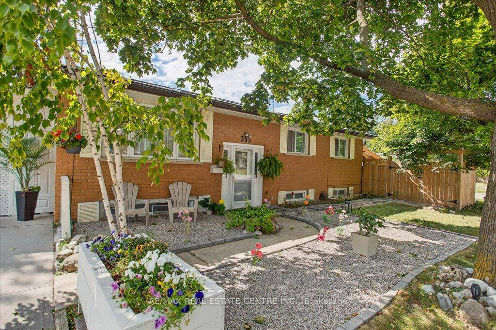 Is a newly reno'd 3 2 2 Washrm corner lot detchd bungalow w up to 12 car parking that's carpet free w recently installed grey wide plank laminate throughout, LED ...