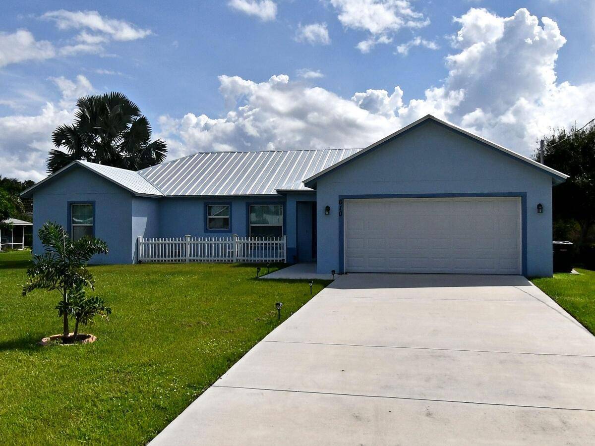 Ocean Access ! ! ! 2019 Build 3 2 2 CBS concrete block stucco home with 1594 sq ft under air located on the North Fork of the St Lucie ...