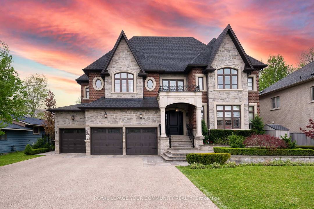 Welcome To 173 Lakeland Crescent, A Rare And One Of A Kind Custom Built Waterfront Residence Located In The Prestigious Lake Wilcox Community Of Oak Ridges, Richmond Hill.