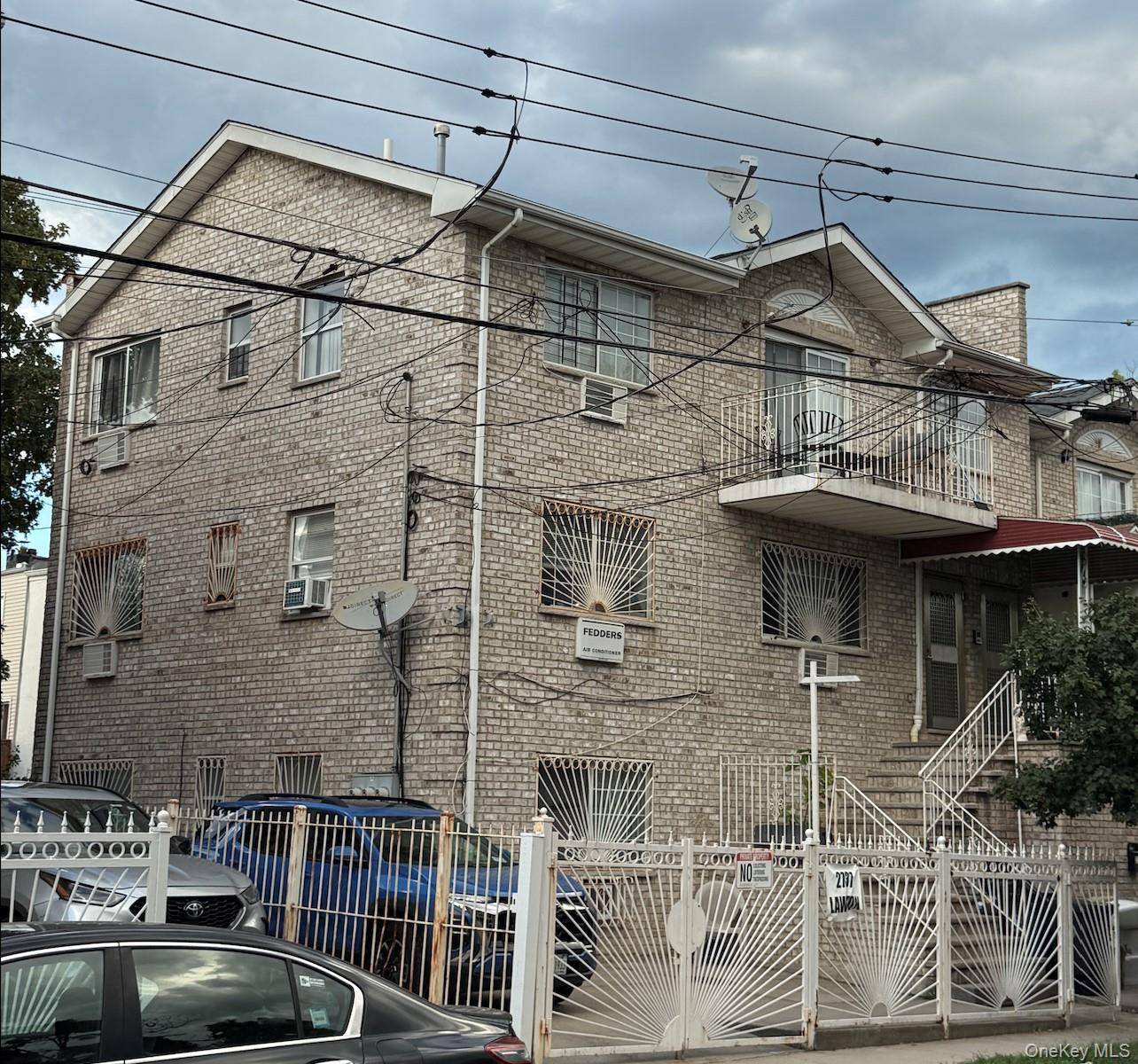 Great Investment Property, Shops, Transportation Near By.