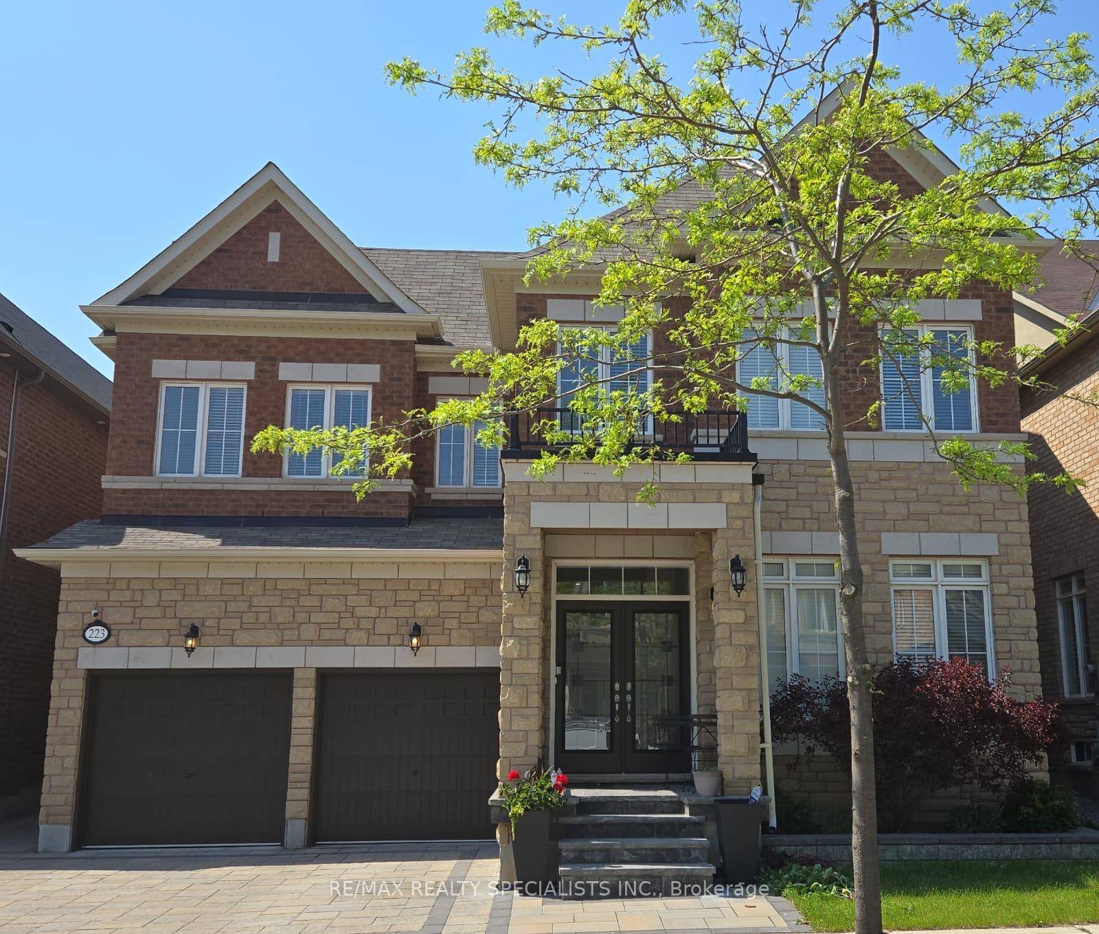 1420 Sf Legal Basement Apartment W Separate Entrance.