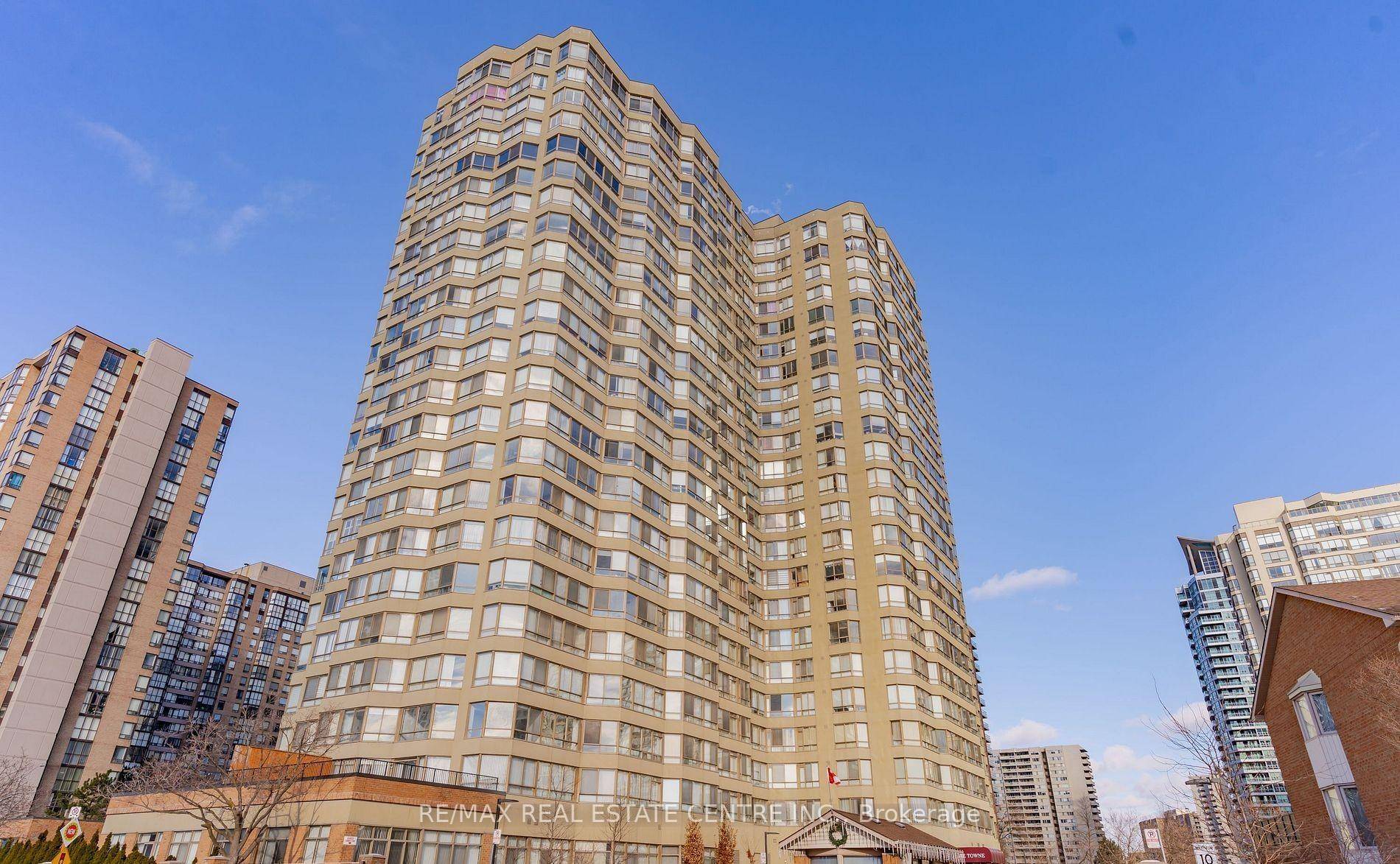 This Unit Shows 10 Don't miss out DEN is a private separate room CURRENTLY USED AS A 2ND BEDROOM !