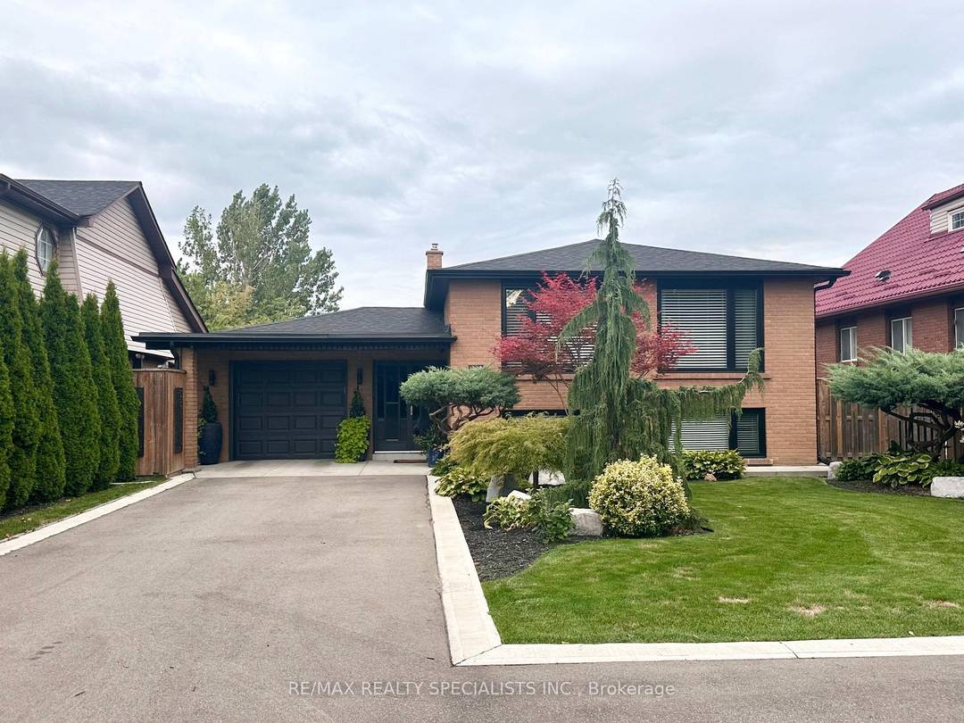 Bright Fully Furnished Studio Apartment With Small Appliances In A Very Clean Home.