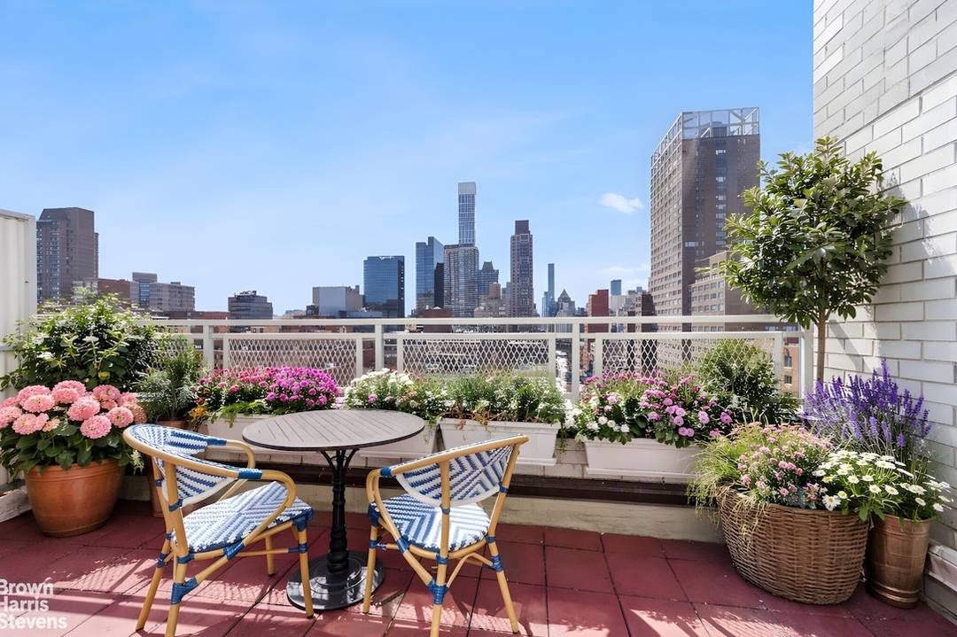 Welcome to this exceptional residence at 401 East 65th Street, a full service cooperative offering refined living in one of the Upper East Side's most desirable enclaves.