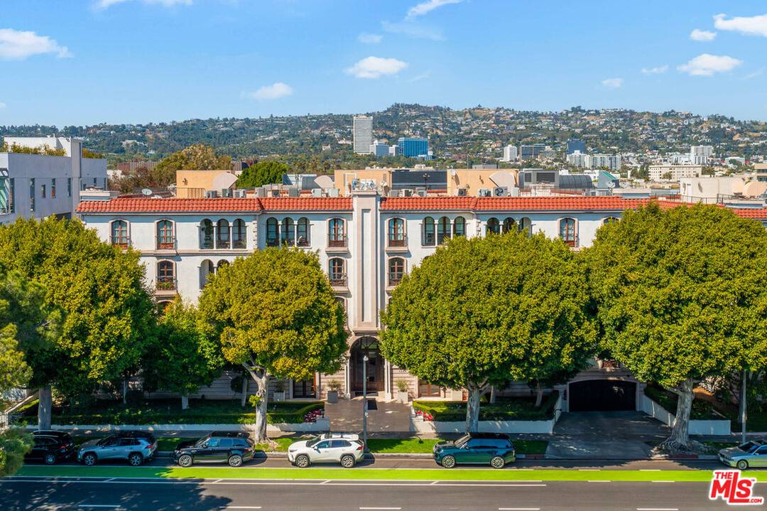 9249   Burton Way 2BR Beverly Hills Post Office | B.H.P.O. La