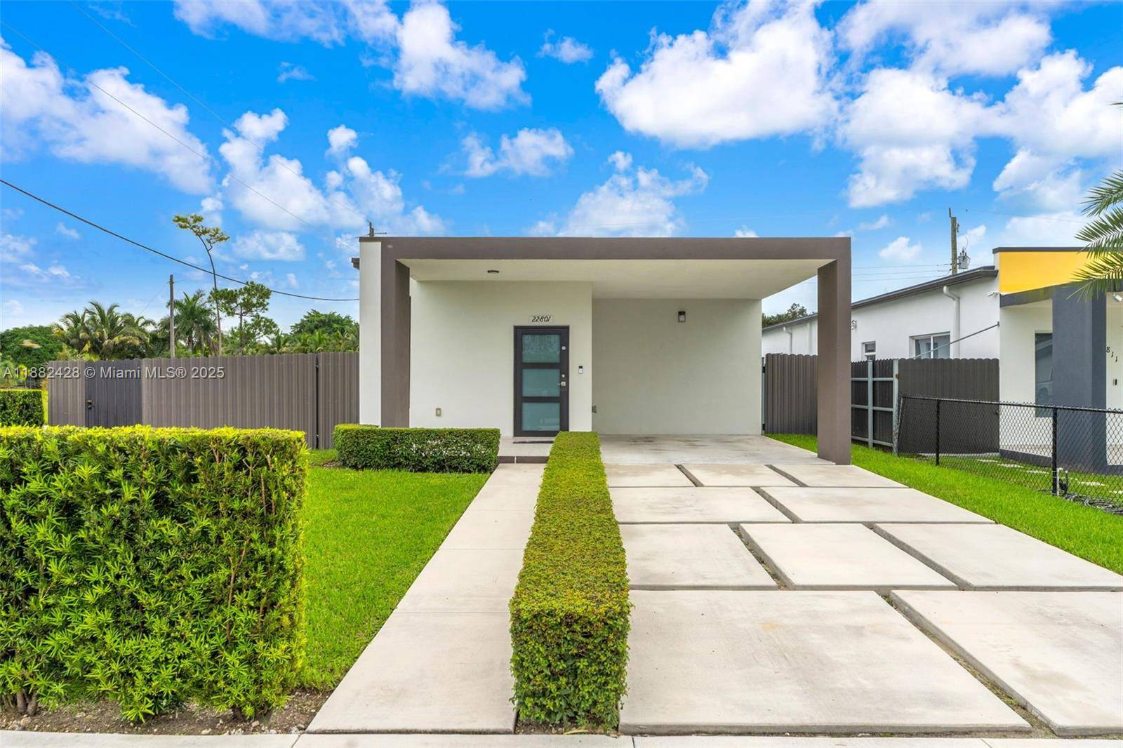 This stunning, nearly new property features modern details and luxury finishes in an excellent central location.