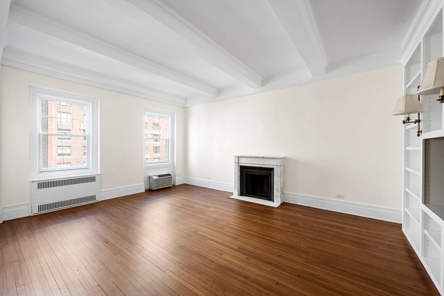 ELEGANT EMERY ROTH CO OP TWO BLOCKS FROM THE MET Welcome to this timeless 1 bedroom, 1 bathroom co op nestled in a sought after Emery Roth building seconds from ...