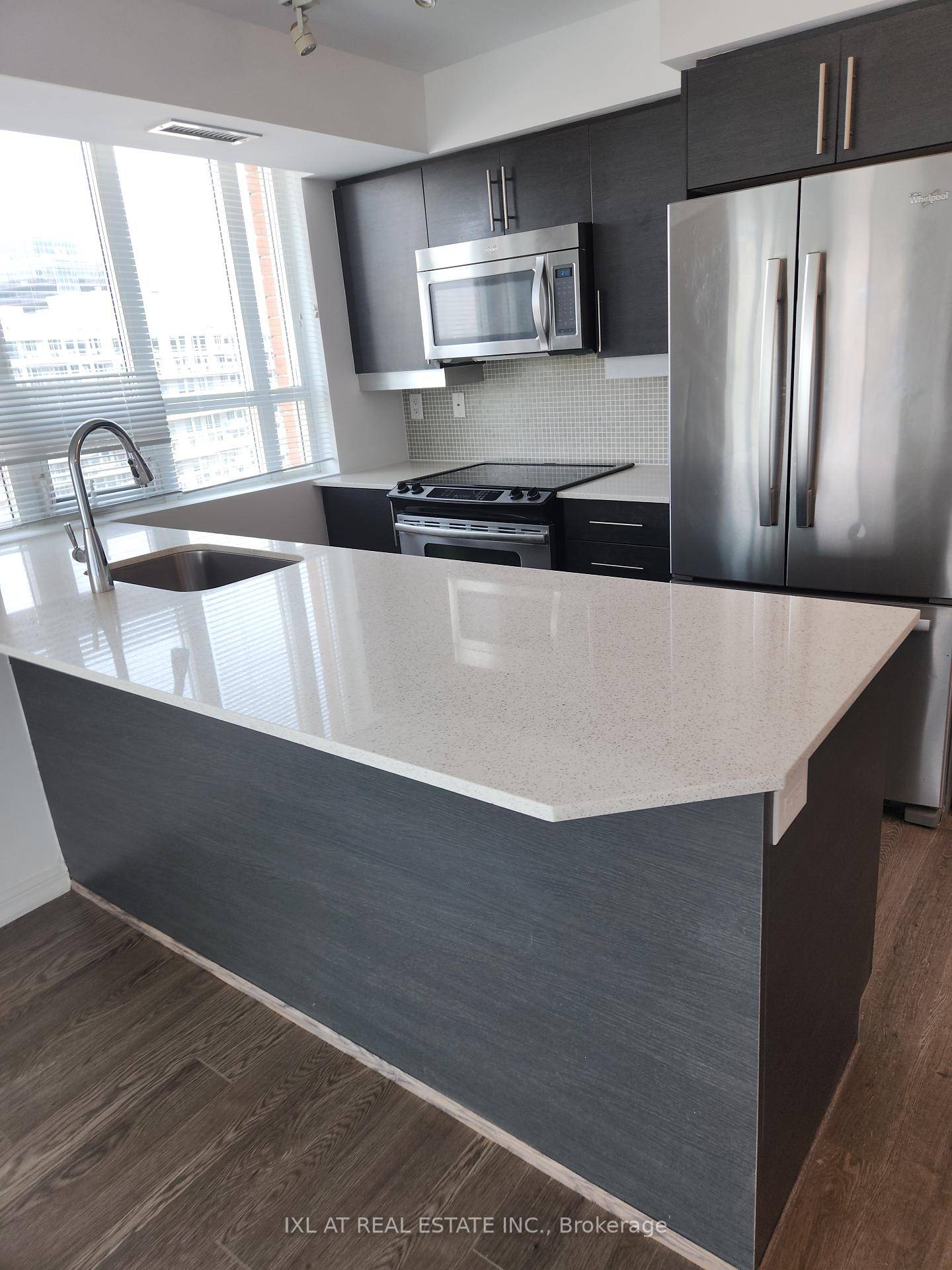 Spacious And Bright Corner Unit In The Highly Sought After Liberty Village Neighbourhood.