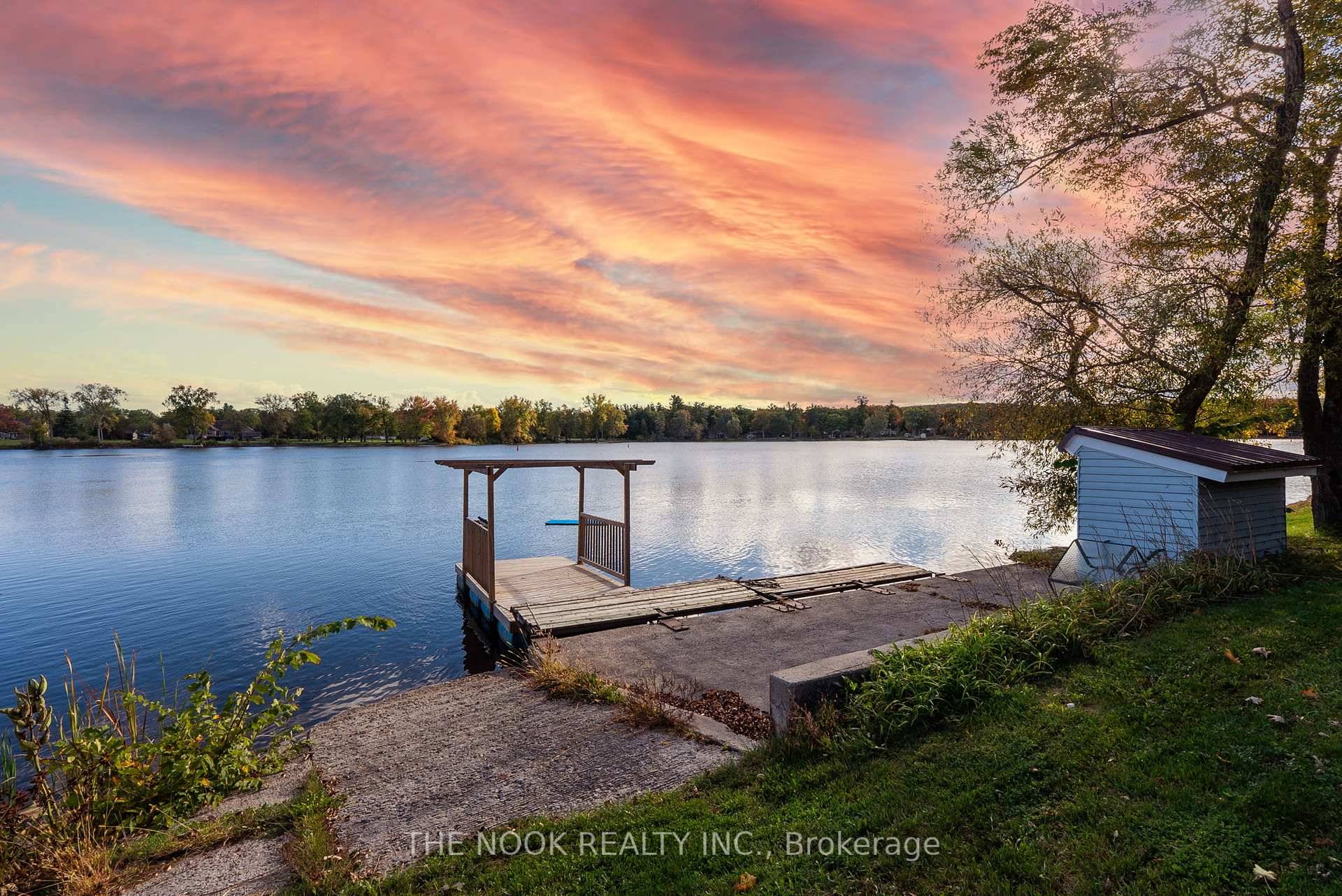 Your Waterfront Dream Awaits !