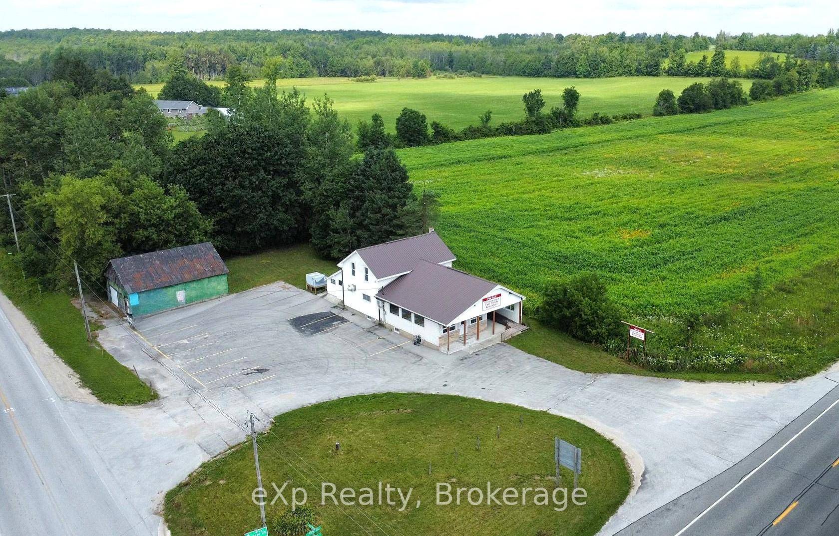 Prime Restaurant Location for Sale on High Visibility Corner Lot !