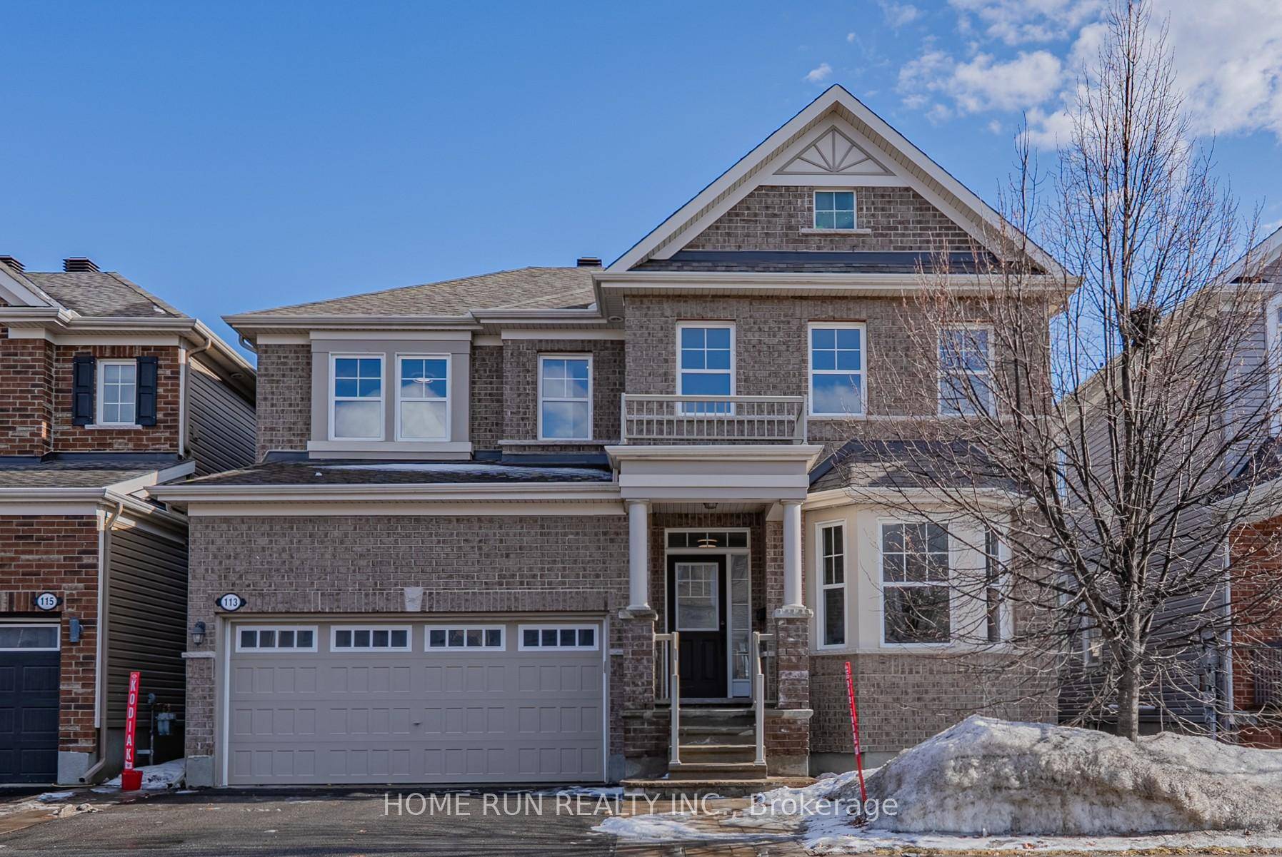 Luxury single family home in Kanata South !