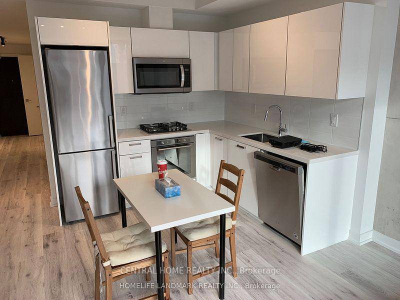 Furnished Luxury One Bedroom Condo Apartment, Total 476 Sqft With Open Concept Layout And 9 Ft High Ceiling.
