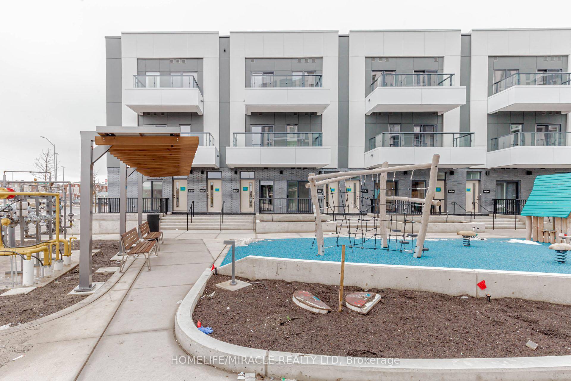 Excellent Entire Stacked Townhouse for LEASE.